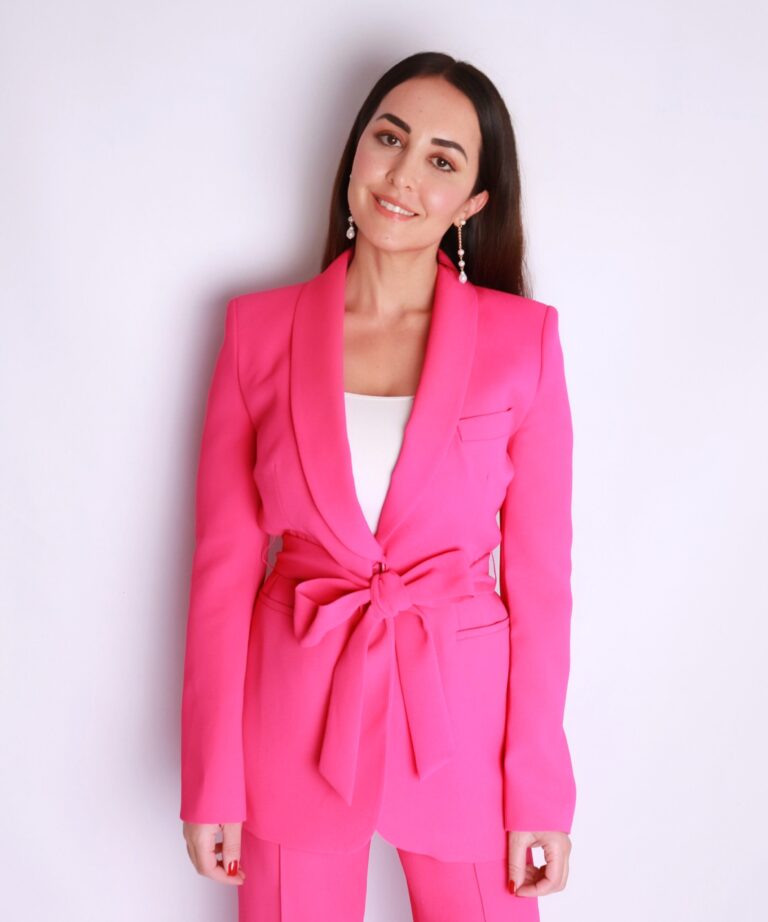 Eylem Yildiz von YFY SKINCARE
